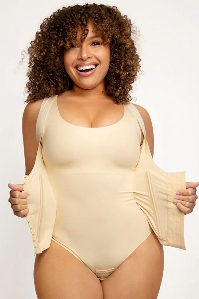 Flawless Curves Bodysuit: Fake Two-Piece Traceless Side Panels Tummy Control