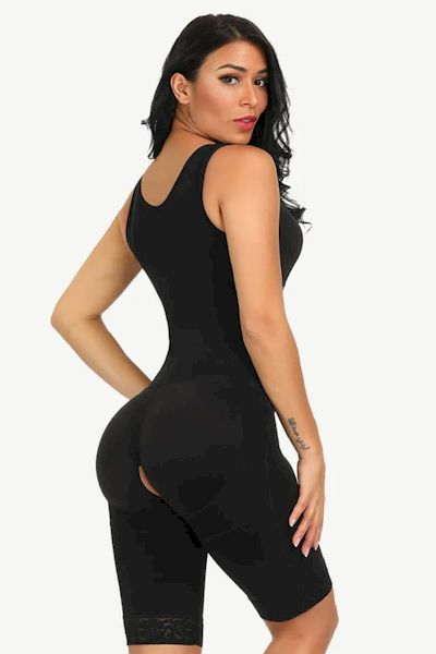 Load image into Gallery viewer, Curves &amp; Comfort: Ultimate Stretch Hooks Crotchless Bodysuit
